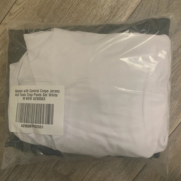 NWT WOMEN WITH CONTROL CREPE TUNIC & CROP PANTS - Picture 14 of 16